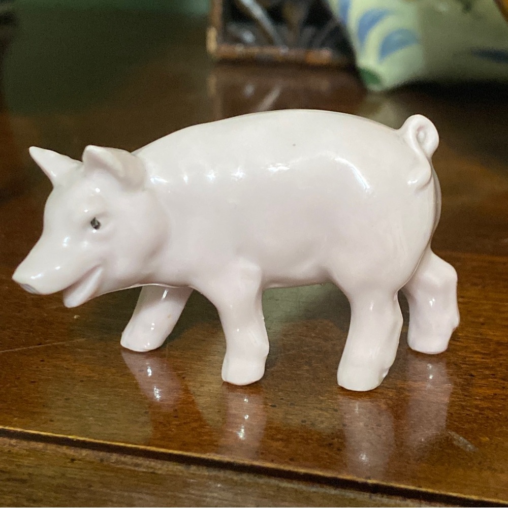 Pink Porcelain Pig - Picture 1 of 4